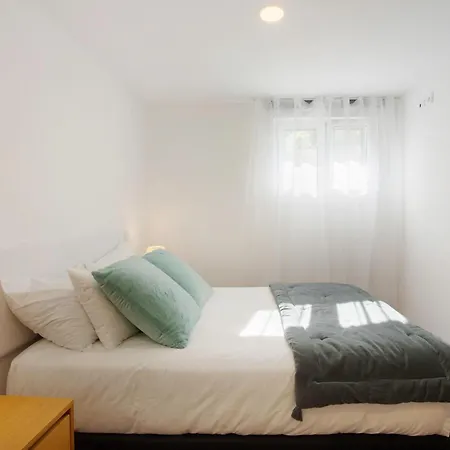 Capelos דירה פונשל