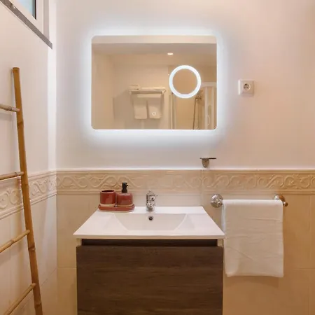 Capelos Apartment